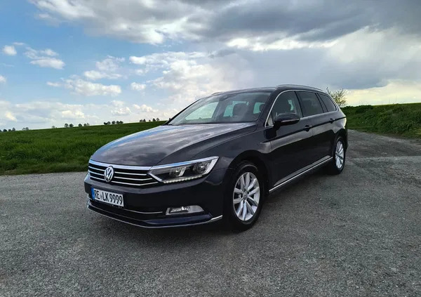 volkswagen passat wieluń Volkswagen Passat cena 58900 przebieg: 206000, rok produkcji 2015 z Wieluń